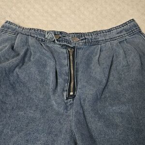 High-Waisted Light Blue Denim Pants with Front Zip